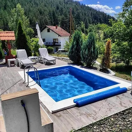 Сasa de vacaciones Vikendica Za Izdavanje *