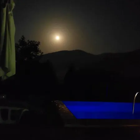 Сasa de vacaciones Vikendica Za Izdavanje